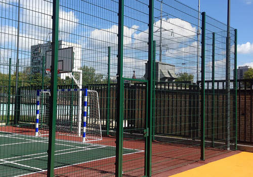 2Д забор для футбольной площадки в Салехарде