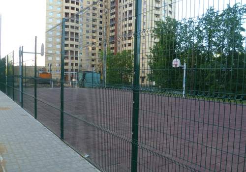 3Д забор для футбольной площадки в Салехарде